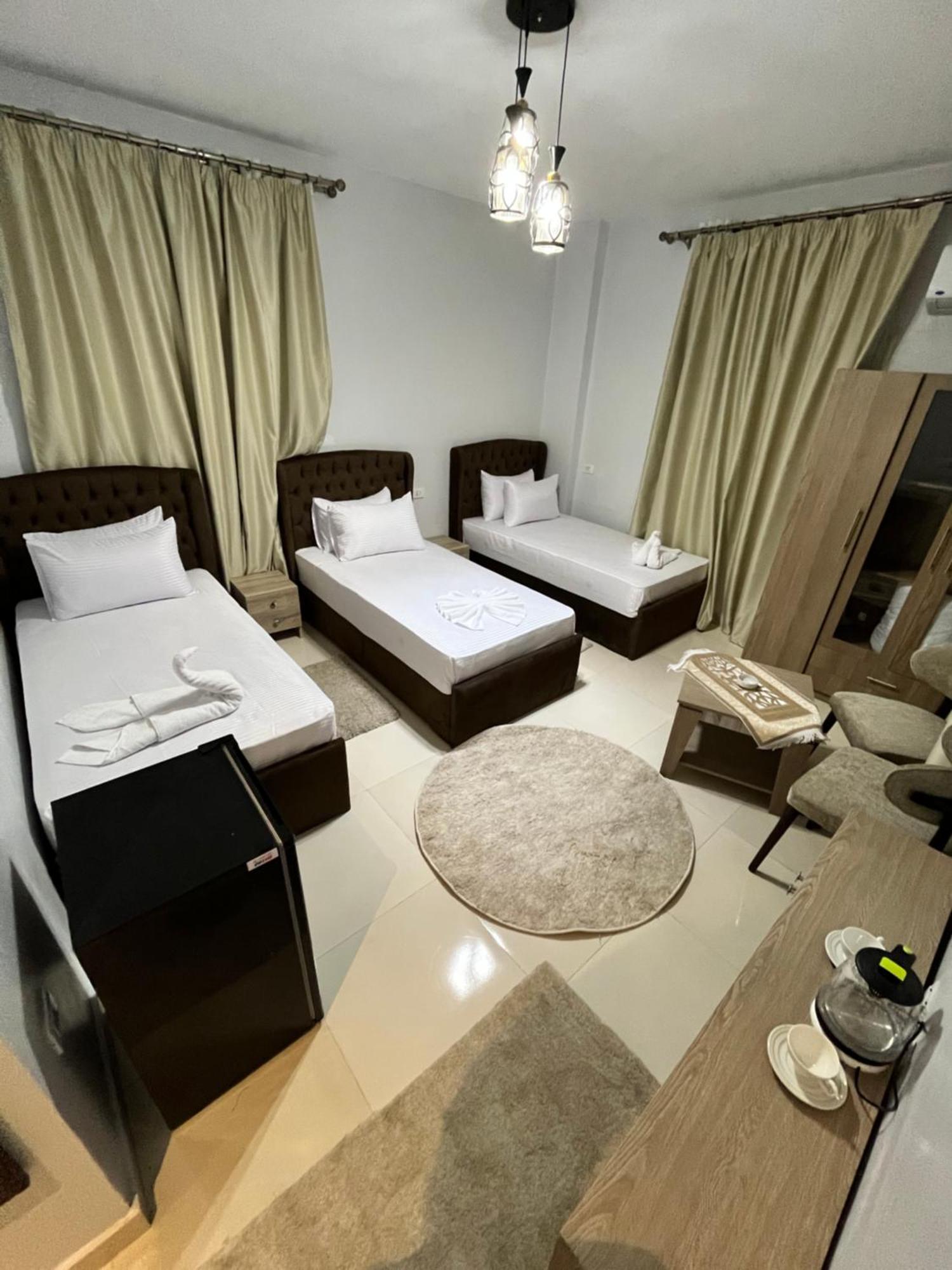 Triple Garden View Hotel Cairo Exterior foto